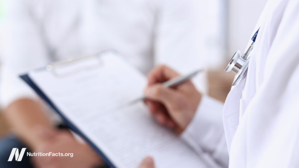 Are Doctors Knowledgeable About Nutrition? 